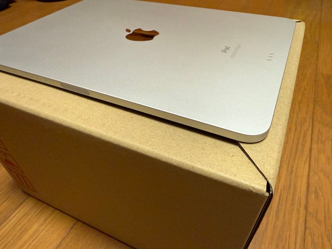 美品 iPad Air 第4世代 シルバー 64GB WiFi