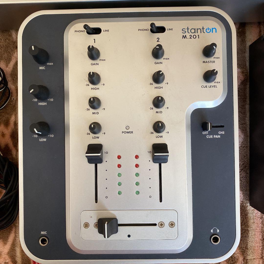 ターンテーブル(stanton)