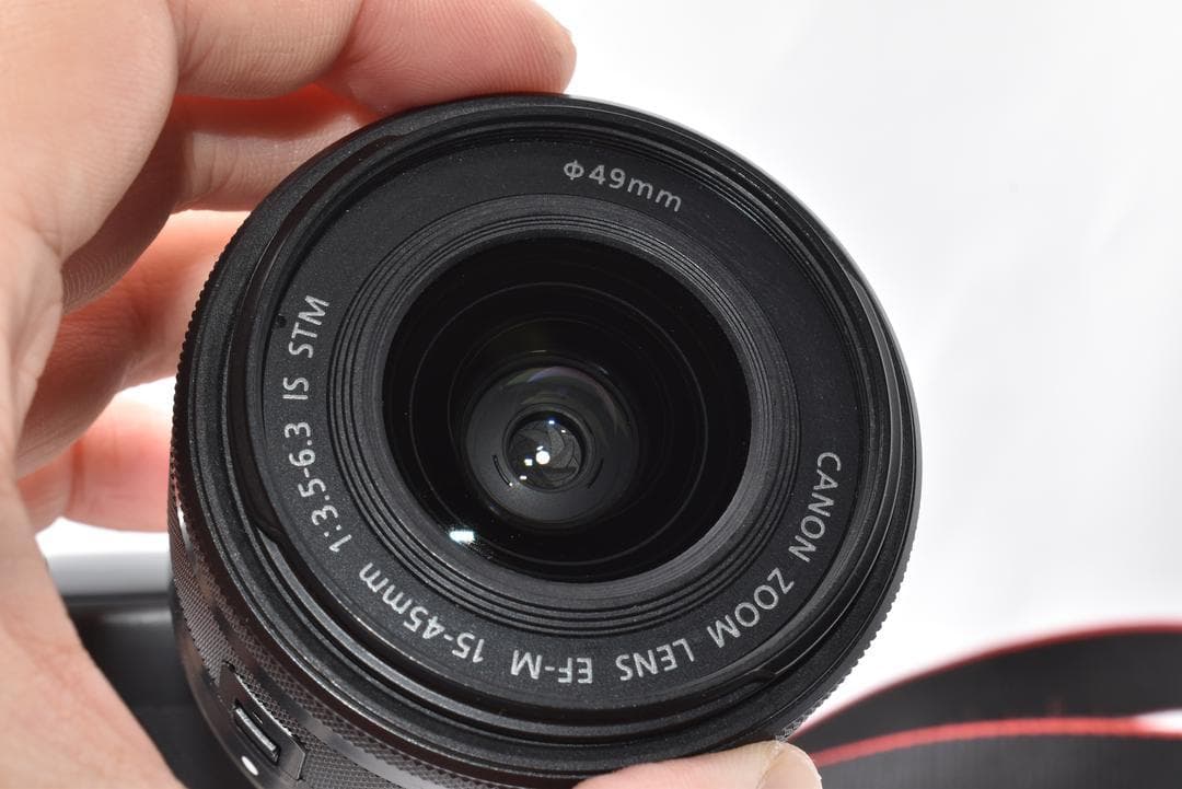 Canon EOS M100 ブラック 15-45mm レンズキット