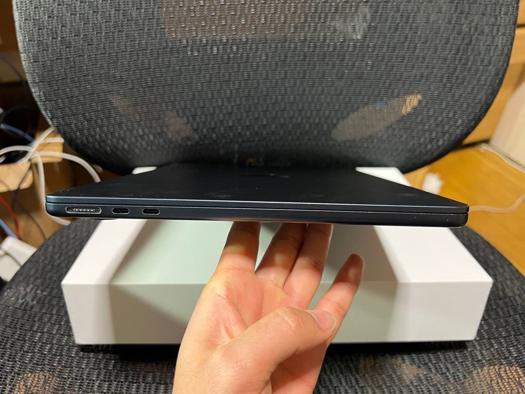 Apple MacBook Air M2 (2022) 本体