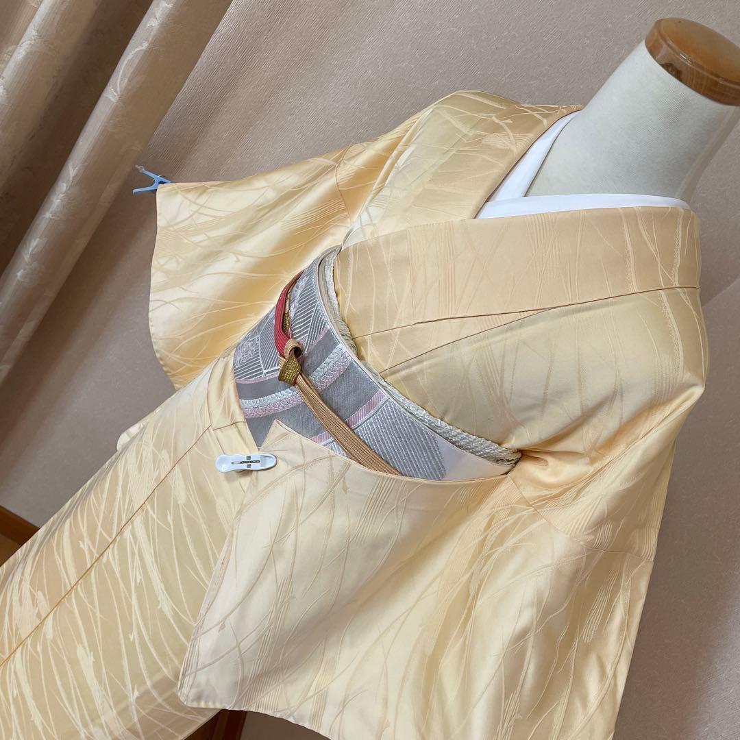 りんご　伊と幸謹製　優しい卵色の色無地