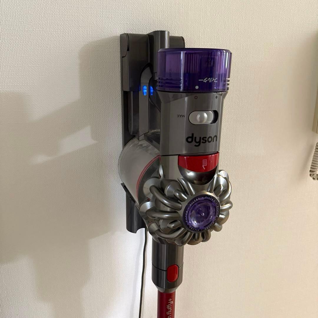 す*ね様 [美品] Dyson V8 Slim Fluffy+ 掃除機
