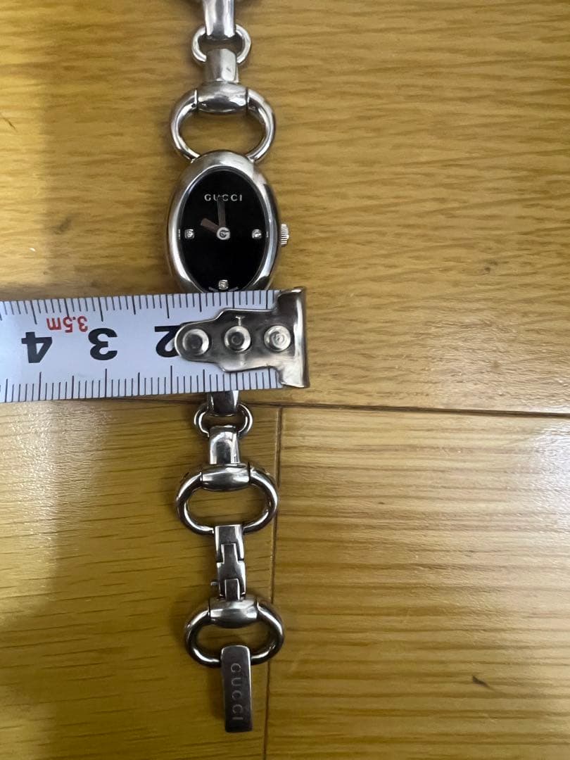 GUCCI ブラック ブレスレットウォッチ