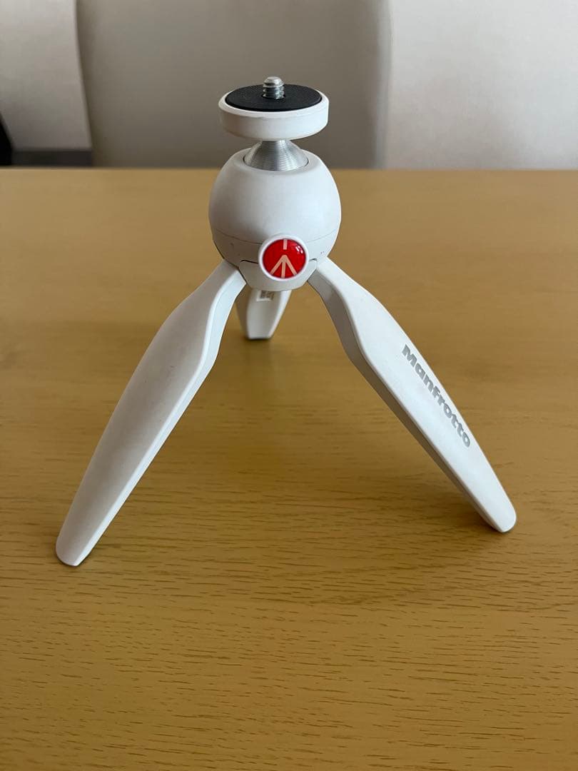 【三脚付き】Canon EOS M100 ミラーレス一眼 ホワイト