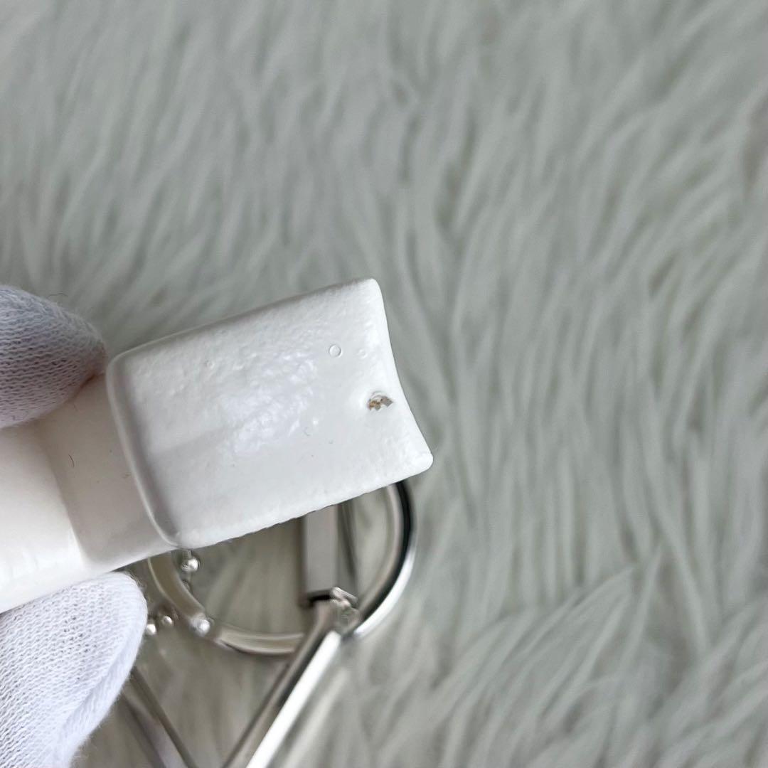 人気♡OFF-WHITE オフホワイト クロスアロー ブランドロゴ キーホルダー