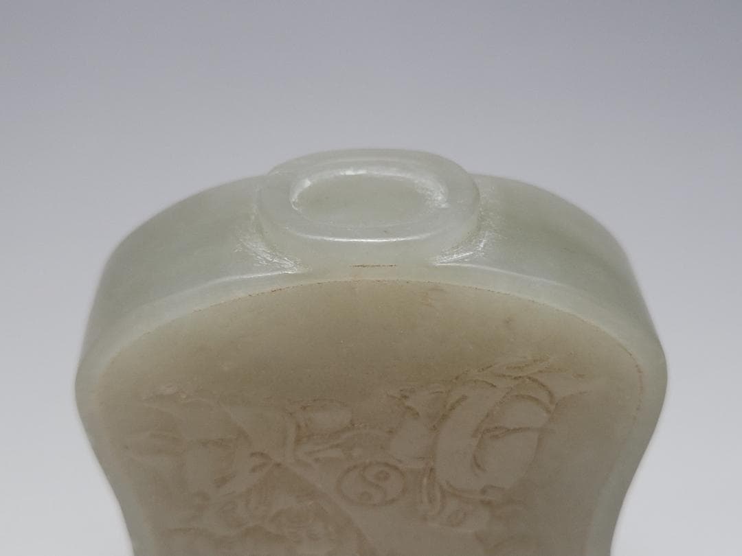 天然玉製 陽刻 仙人文 鼻煙壺 明清時代 高さ約5.5cm