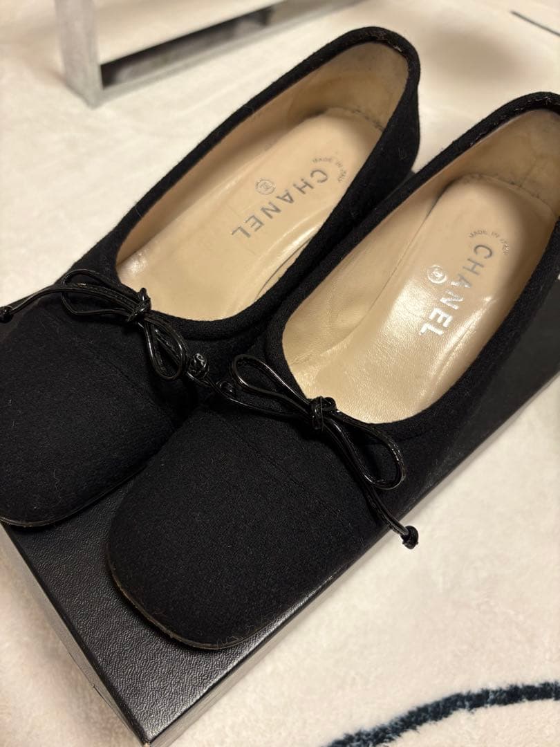 美品　CHANEL 36.5 黒 リボン　パンプス　フラット　ヒールシャネル