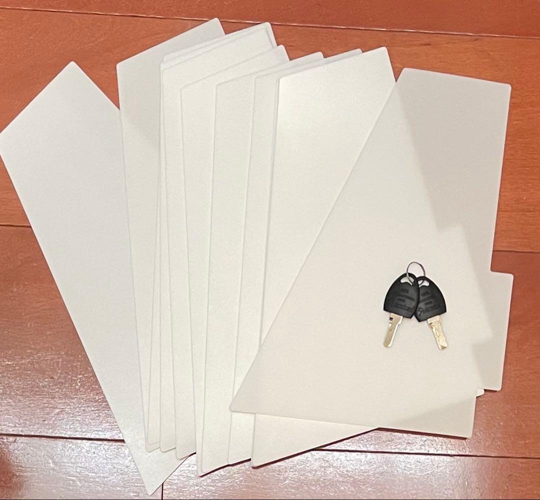 ベルメゾン　ダークブラウン　鍵付き本棚 3段　同人誌