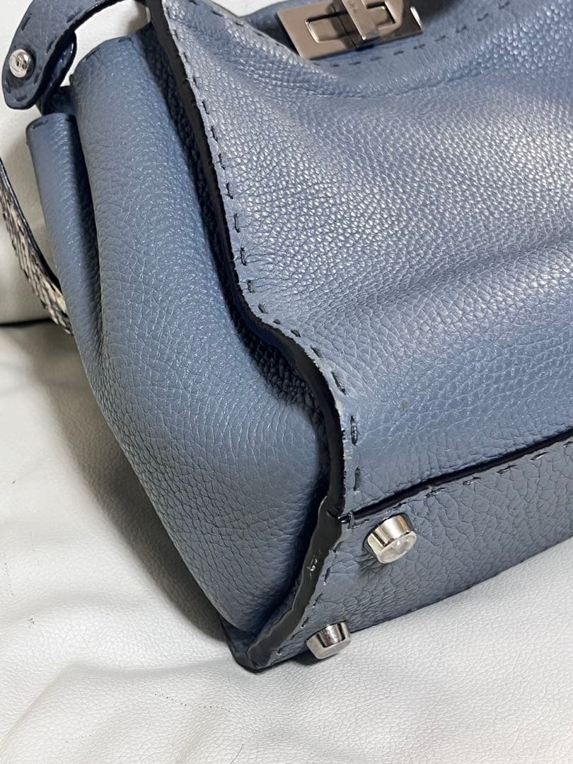 あ*ん様 FENDI セレリア ピーカブー レギュラー ブルー ショルダーバッグ