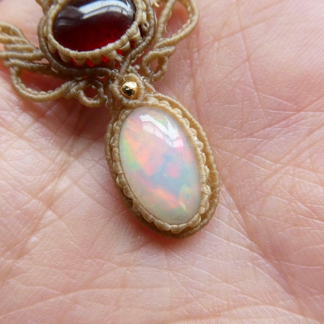 大粒オパール・ガーネットのマクラメネックレス