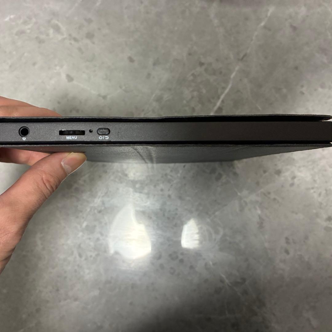 10.5インチ　モバイルモニター