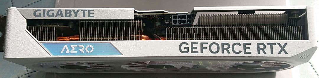 AERO GEFORCE RTX4060ti 8GBオマケ付き。