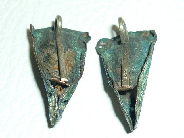 ◆美術品 中国 元時代◆副葬品 金属に七宝製 蝉（セミ）2個、表が蝶 裏が神1個