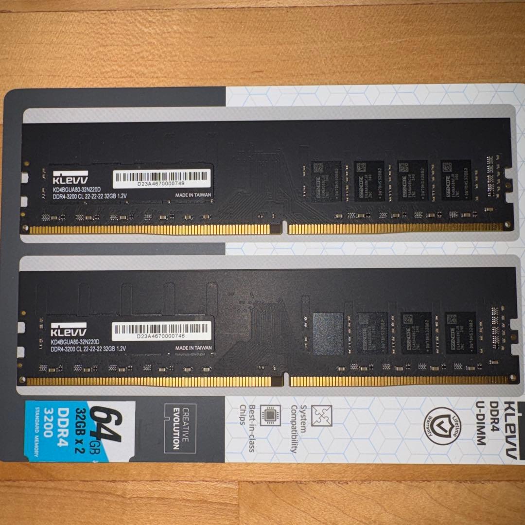 デスクトップ用メモリ DDR4 3200Mhz 32GB x 2枚