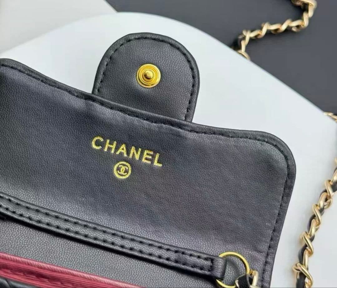 Chanel マトラッセ チェーンミニバッグ ブラック ゴールド金具