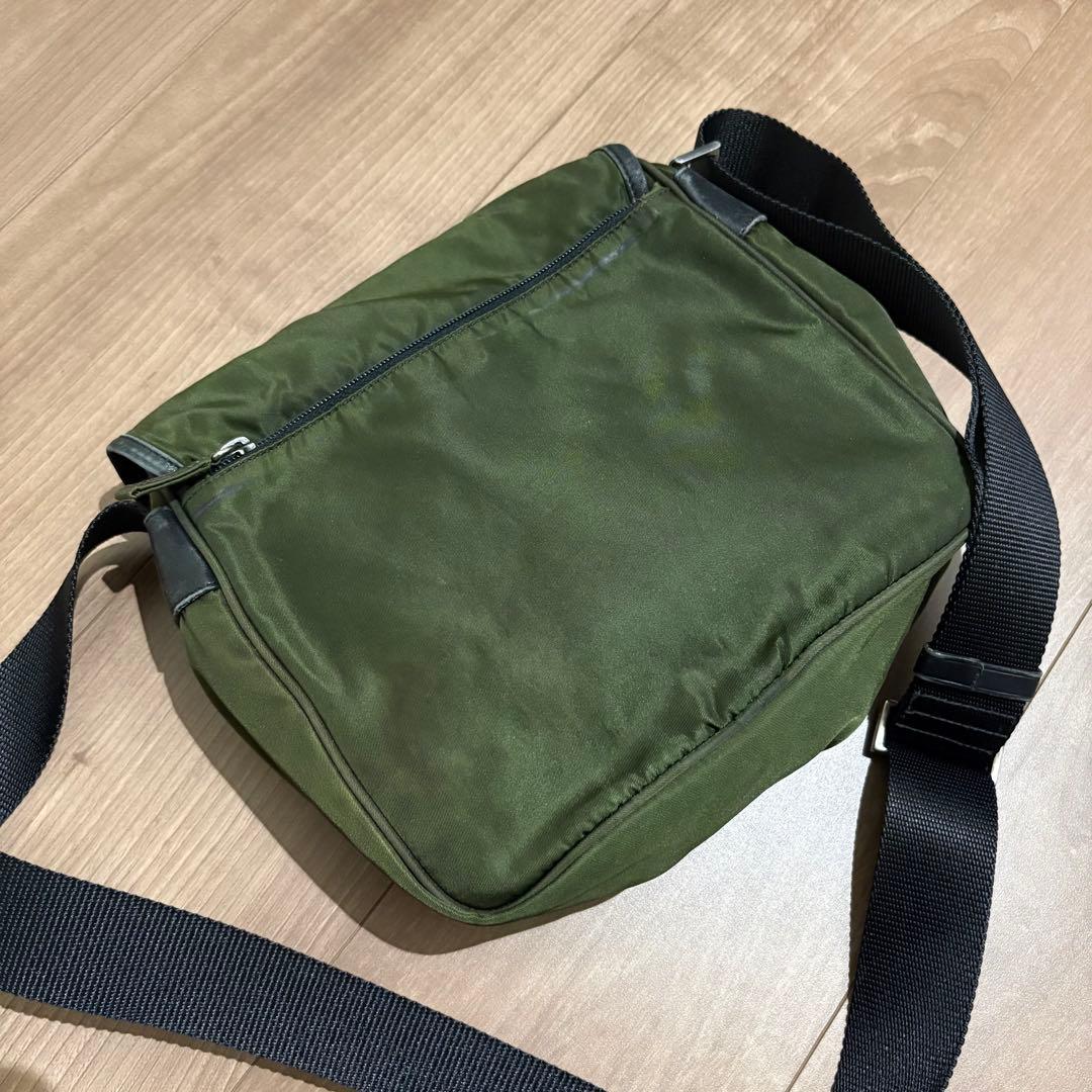 PRADA プラダ　ボディバッグ　ショルダーバッグ