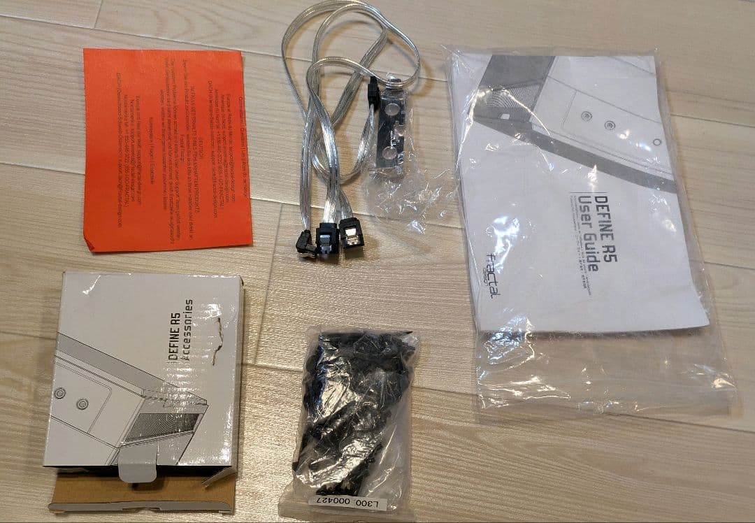 FractalDesign Define R5 Window　黒 元箱、備品あり