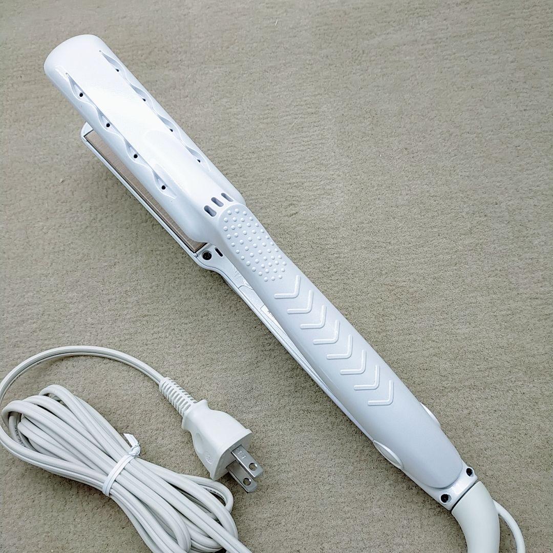 ほぼ未使用❤KINUJO 絹女 ストレート アイロン ホワイト