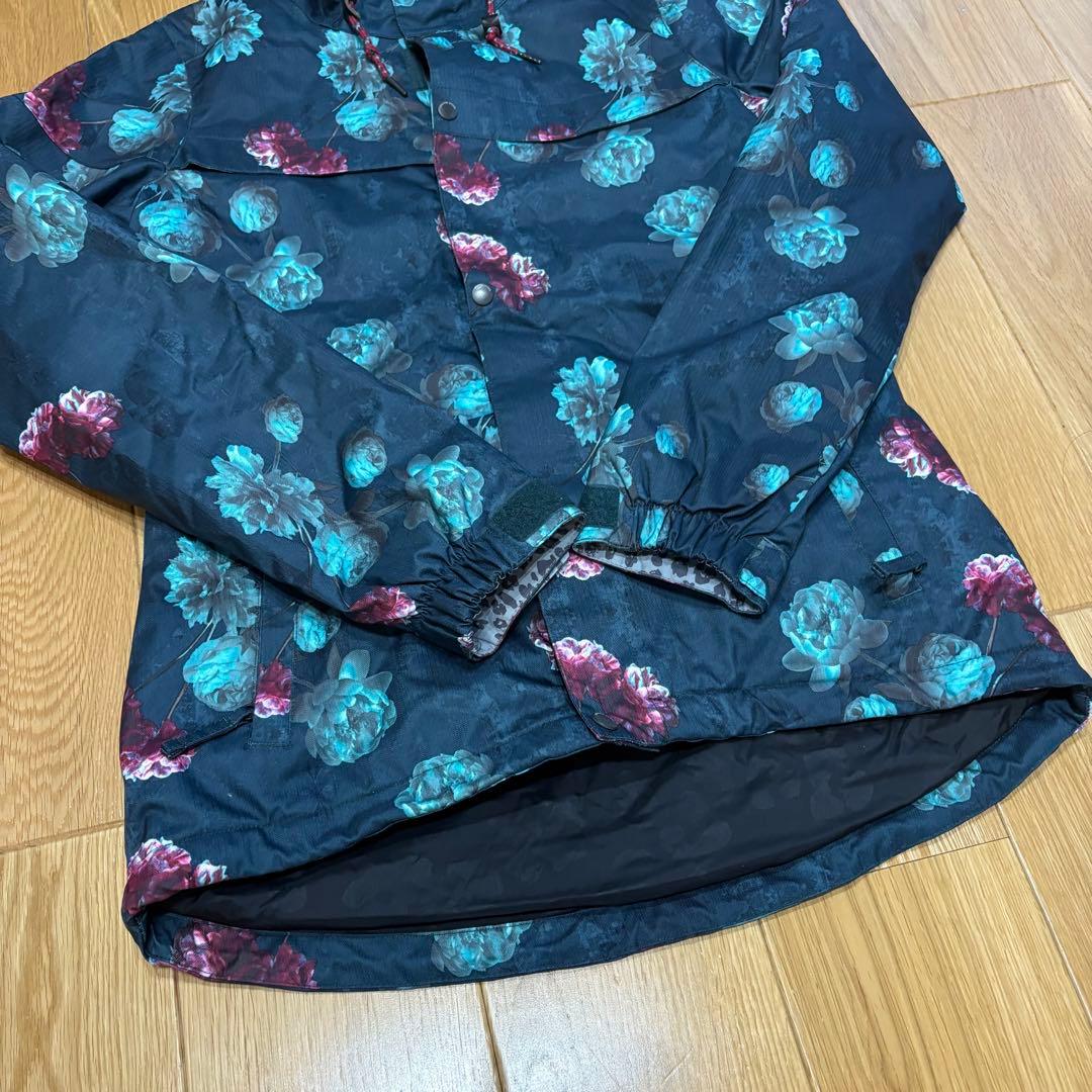 【極美品】VOLCOM ボルコム スノボーウェア 上下セット レディース M/S