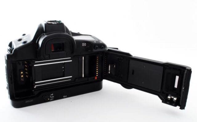 動作良好・レンズ付★人気のcanonカメラ★ EOS-1 V ボディ＋レンズ２本