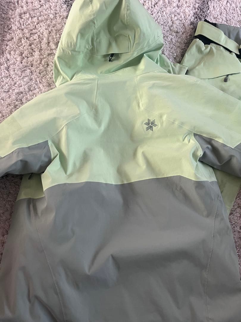 ゴールドウィン　スキーウェア　レディース　M 上下セット　2025