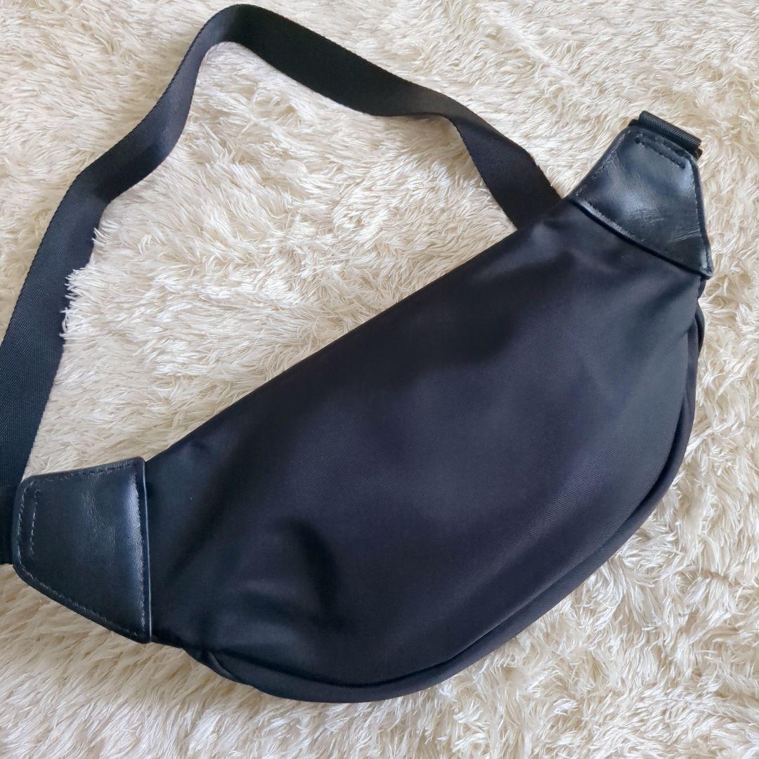 【新品♥】Whim Gazette 【Hoaw.】ナイロンBODYバッグ