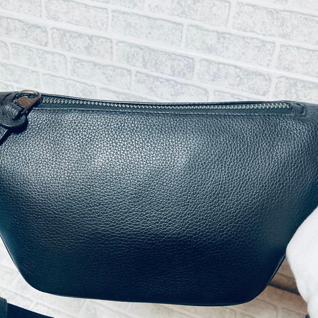 【美品】　COACH ウエストポーチ　ボディバッグ　トンプソン シグネチャー