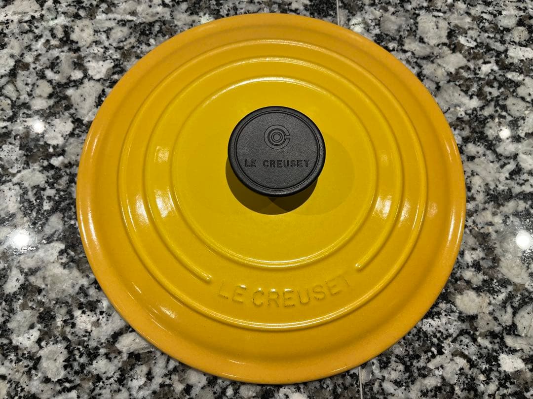 【衛生状態良好！】ル・クルーゼのココット・ロンド24cm 温かみのあるイエロー