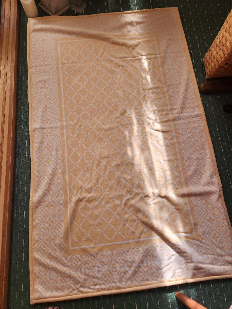 新品未使用♡Louis Vuitton ロゴ入りブランケット