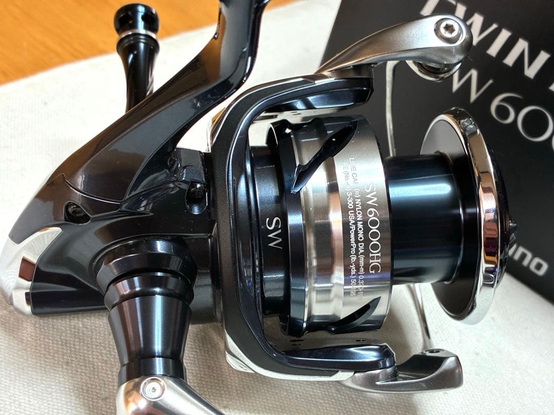 ゴ*ロ様 【美品】シマノ スピニングリール 21ツインパワーSW 6000HG【