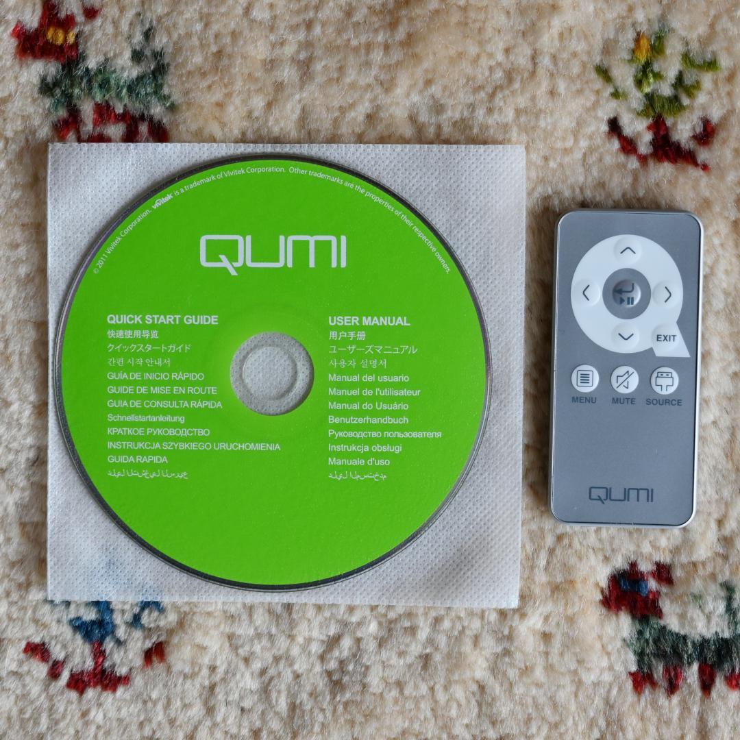QUMI Q2（コンパクトプロジェクター）