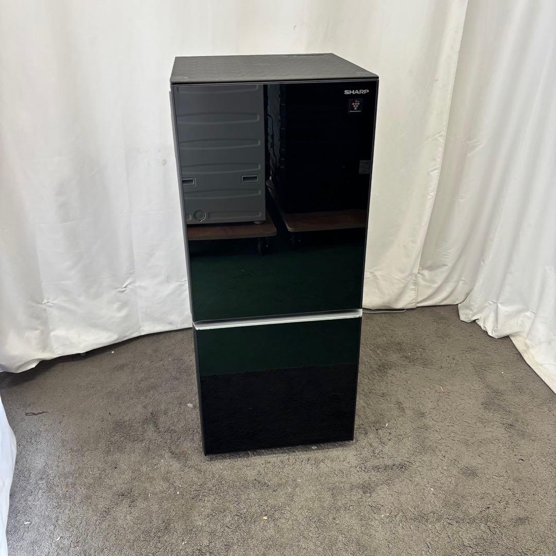 555⭕️冷蔵庫　シャープ　一人暮らし　単身　黒　中古　安い　綺麗　黒　設置無料