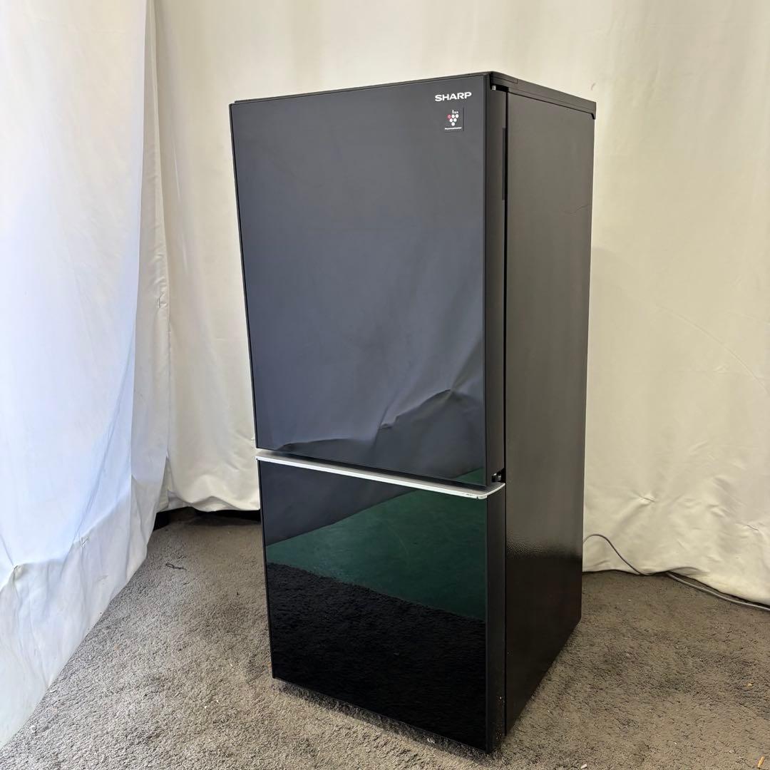 555⭕️冷蔵庫　シャープ　一人暮らし　単身　黒　中古　安い　綺麗　黒　設置無料