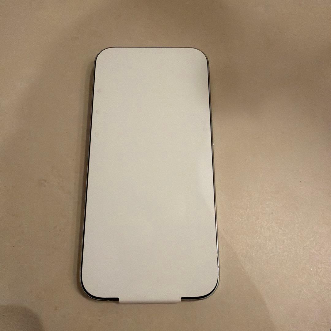 Apple iPhone 15Pro 256GBホワイト本体