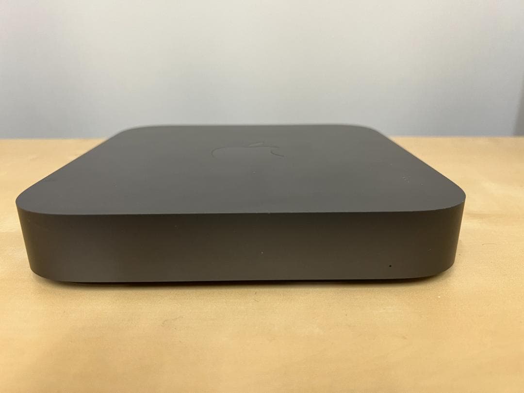 Apple Mac Mini 2018 i3/8/SSD128 ドッグ付き
