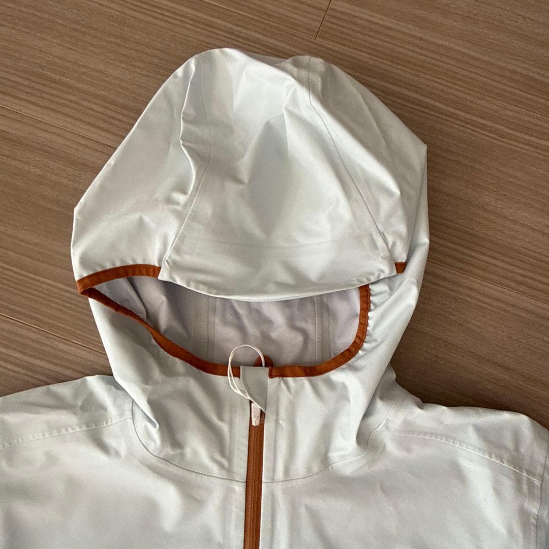 On グラデーション フード付きウィンドブレーカー