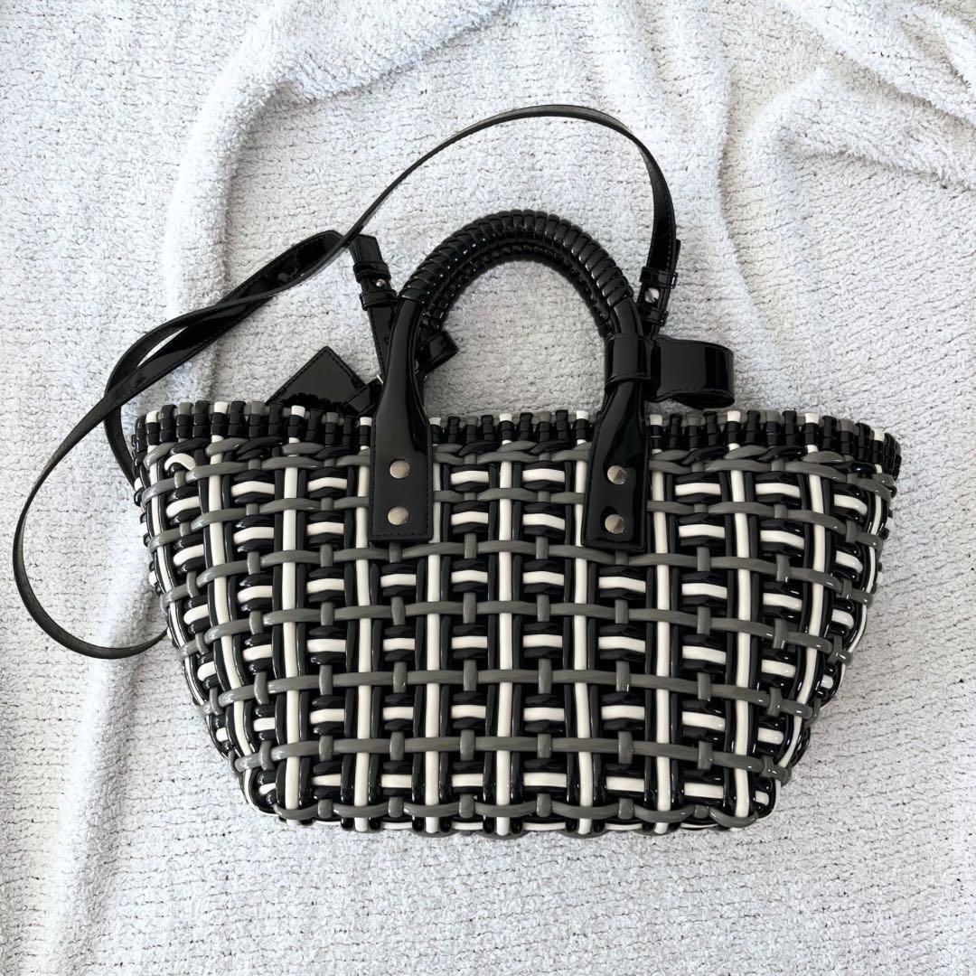 新品同様！BALENCIAGA バレンシアガ ビストロXS カゴバッグ