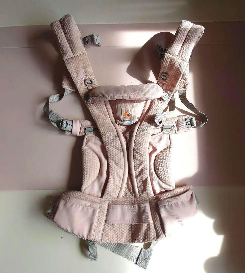 エルゴ抱っこ紐　OMNI Breeze ピンククォーツ　新品よだれカバー、箱付き