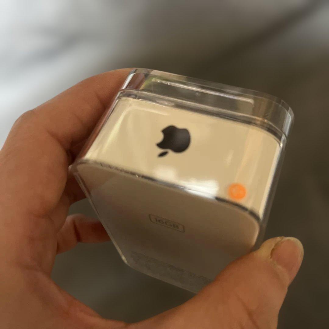 未開封　未使用iPod nano 第7世代　16GB ホワイト&シルバー