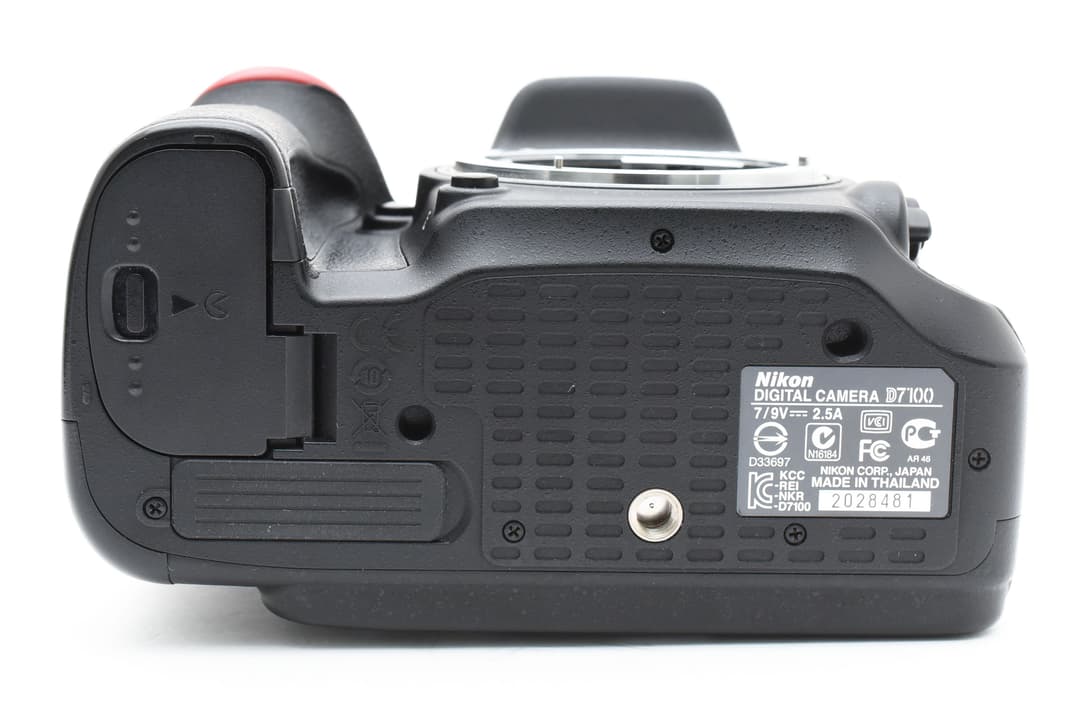 美品 Nikon D7100 iPhone＆アンドロイド写真転送OK #8146