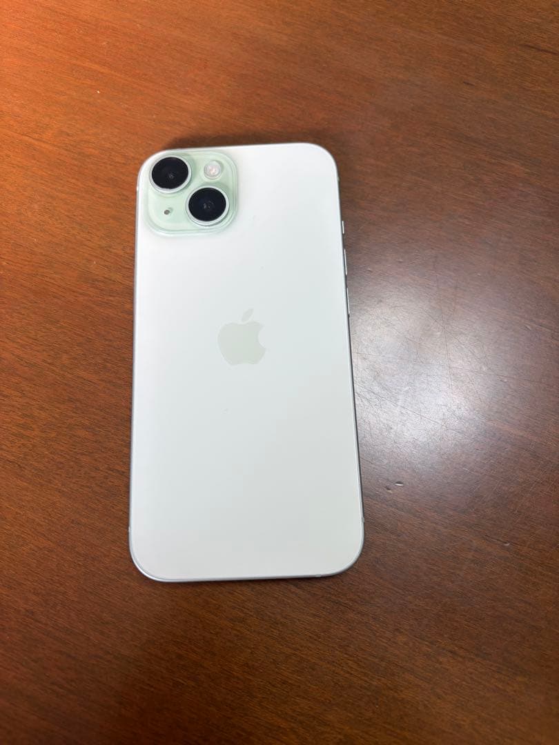 Apple iPhone 15 本体　グリーン　128GB