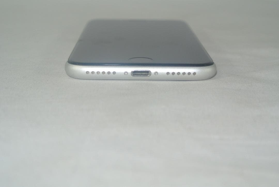 Apple iPhone SE (第2世代) 64GB ホワイトMHGQ3J/A