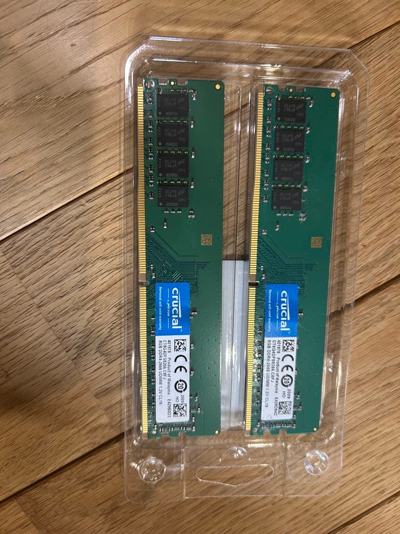 メモリー Crucial 16GB DDR4 (2666)