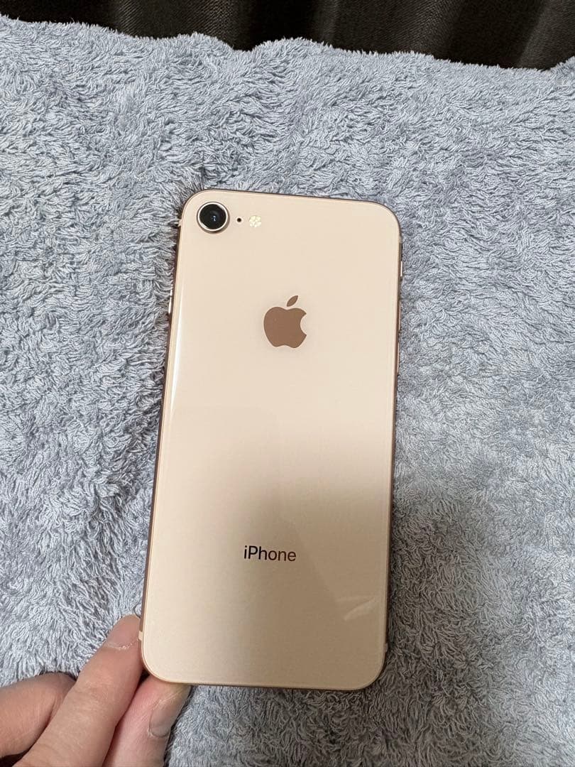 Apple iPhone 8 ゴールド 本体