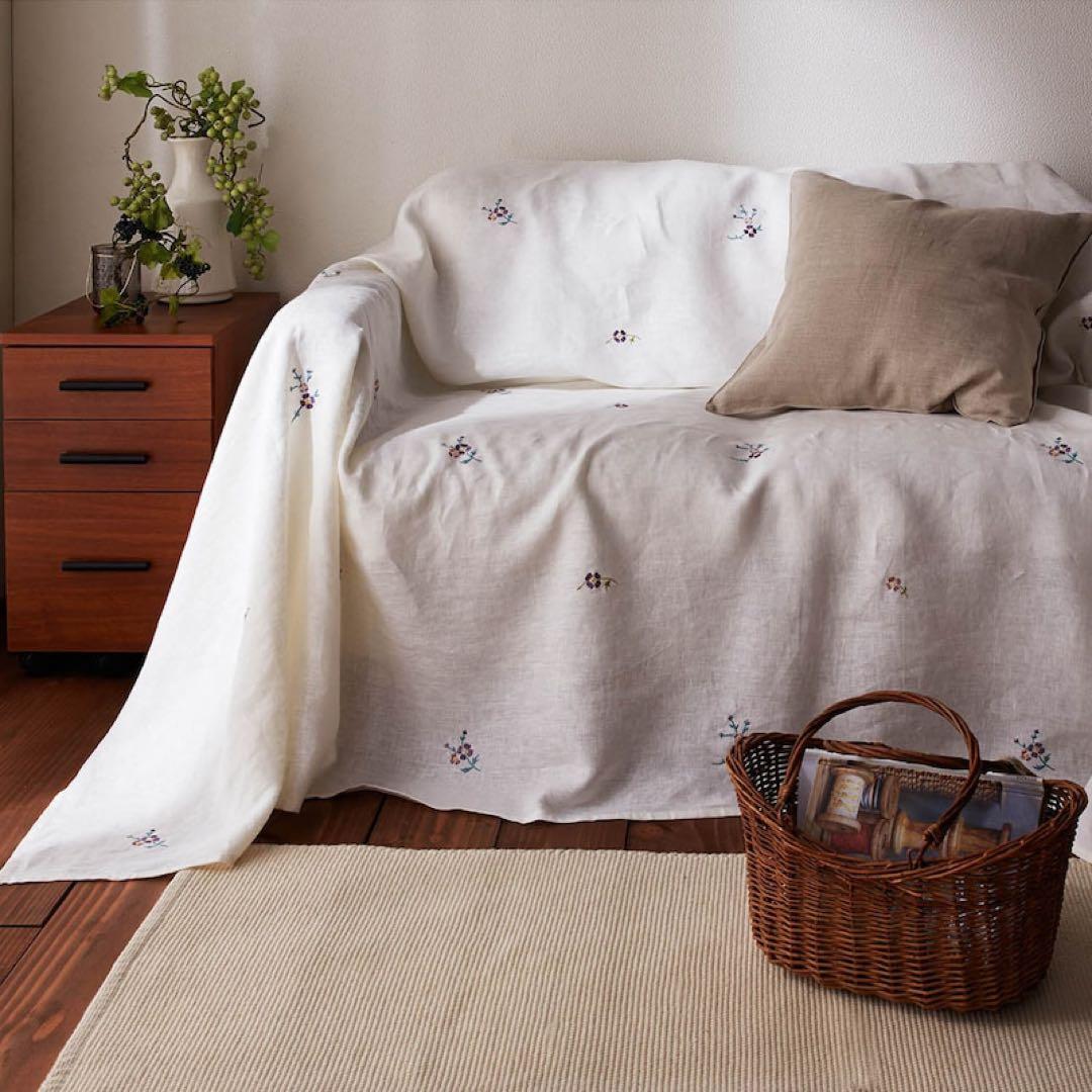 フレンチリネン刺繍のマルチカバー・ソファーカバー