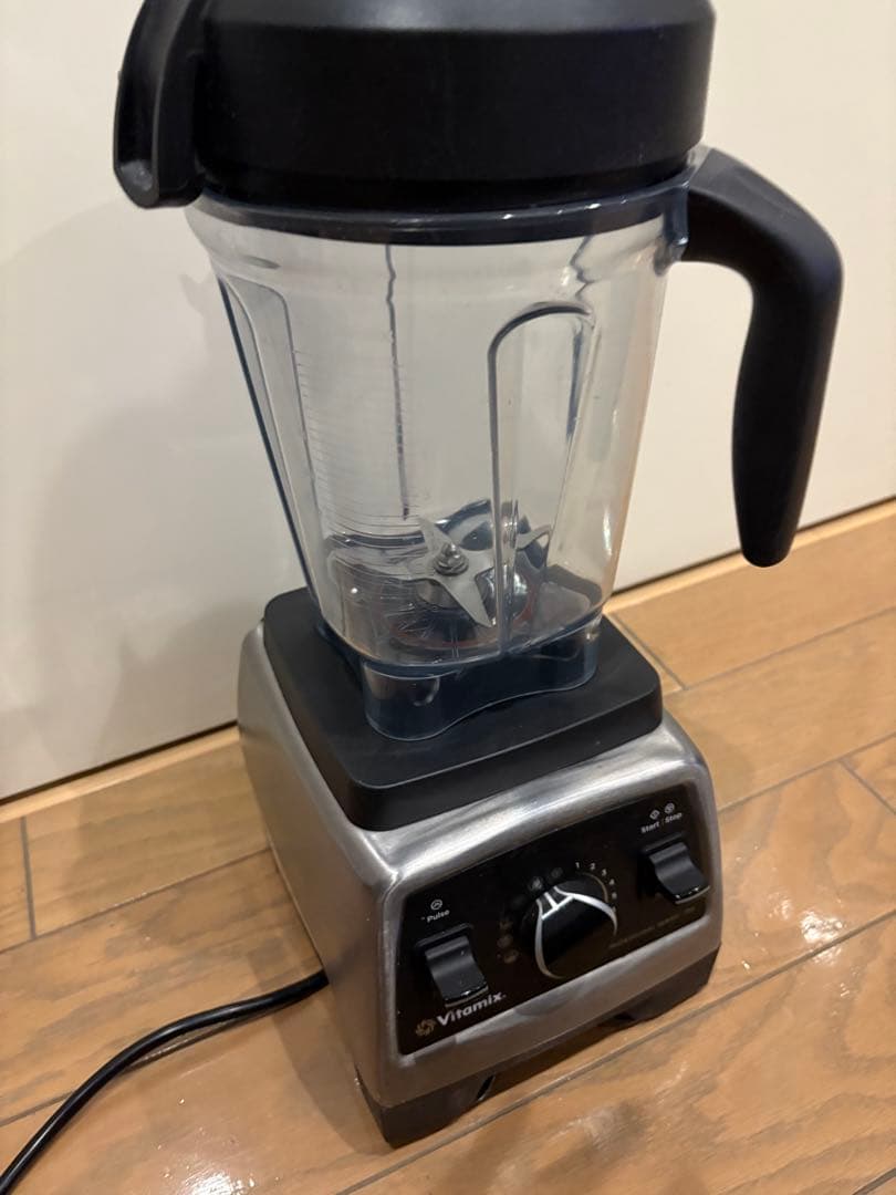 Vitamix PRO750 ステンレスシルバー　業務用 大容量　ジューサー