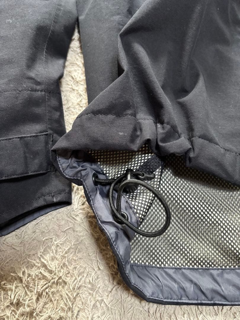 Daiwa ブラック レインジャケット　ゴアテックス