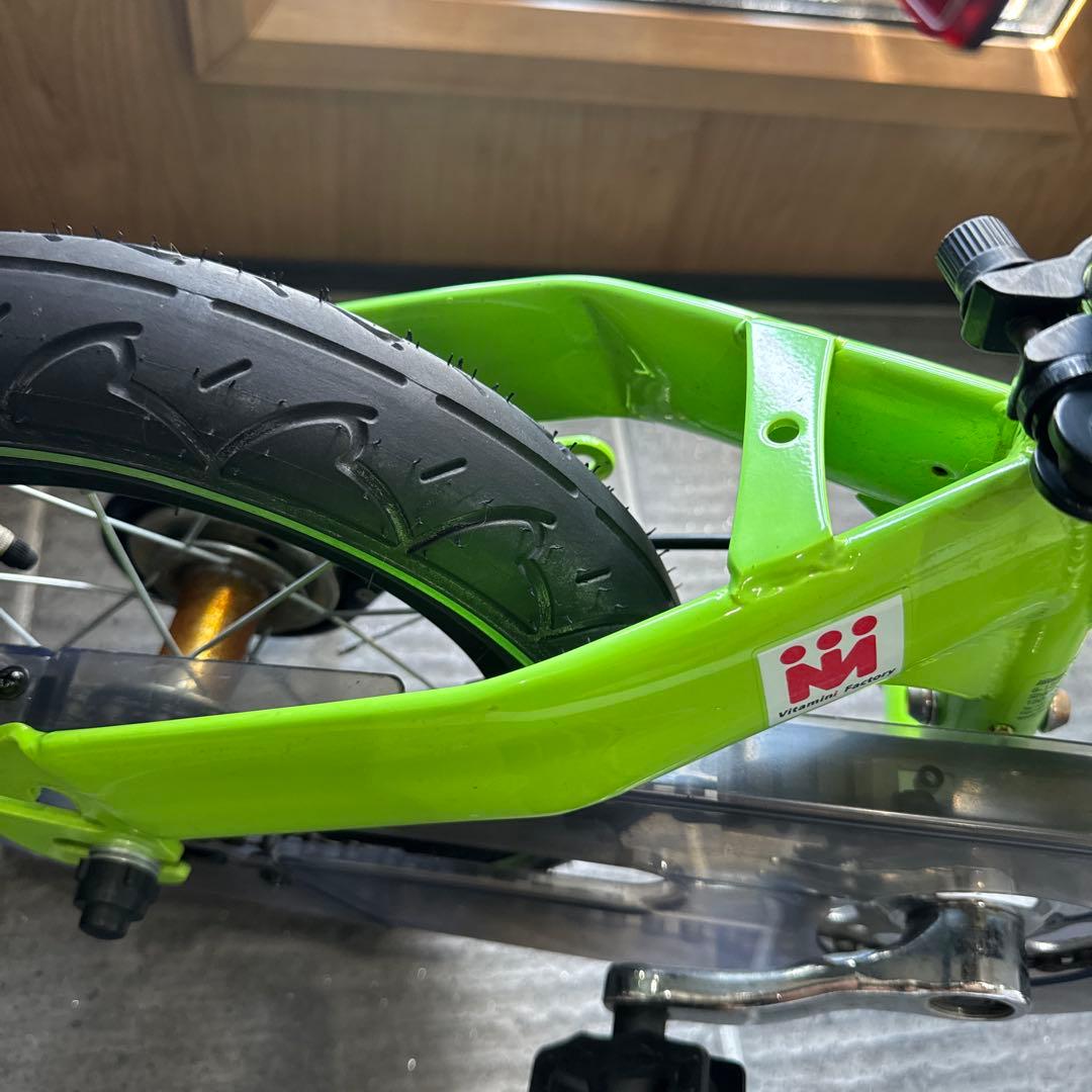 へんしんバイク　黄緑　３－６歳