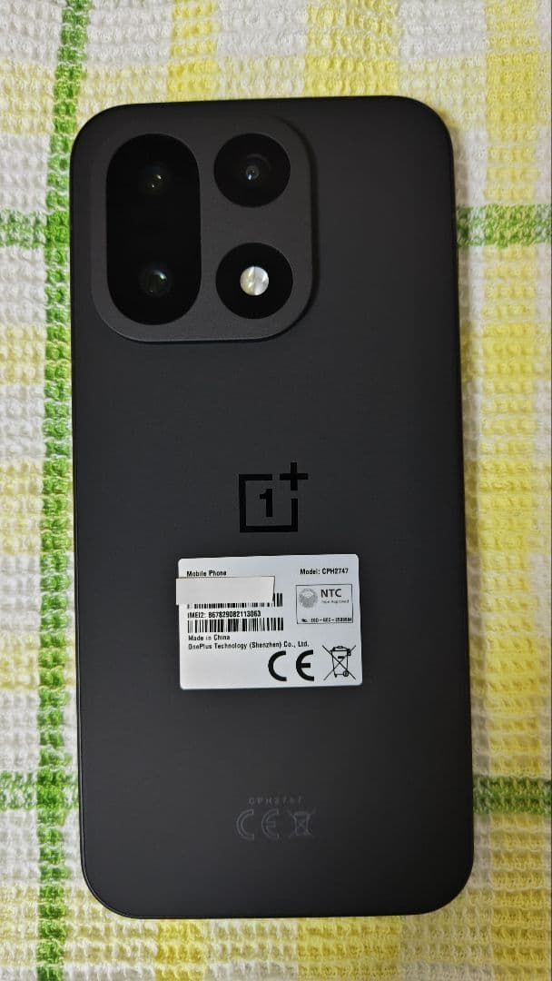 oneplus 15 グローバル版　12g/256g　色ブラック