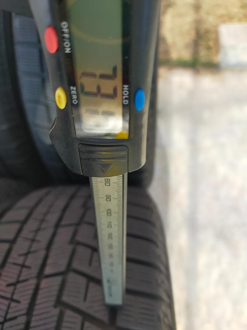 リーフ (ZE0) 用アルミ＋スタッドレスig60 205/55r16 23年製